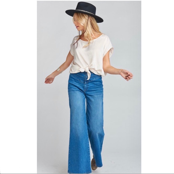 SHOW ME YOUR MUMU BEIGE TIE FRONT TOP - Picture 12 of 12